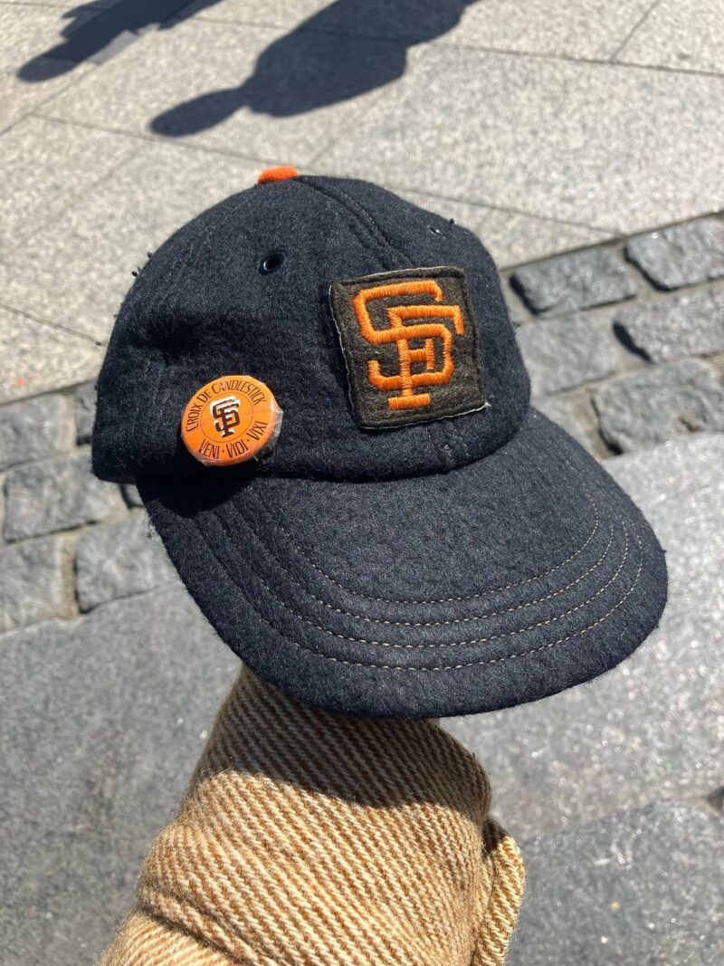 このジャイアンツの帽子は何年製ですか?